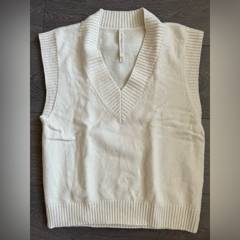 Babaton Cream V-Neck Sweater Vest